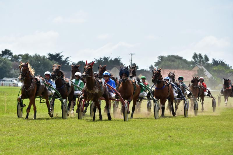 COURSES de TROT  PORT-BAIL